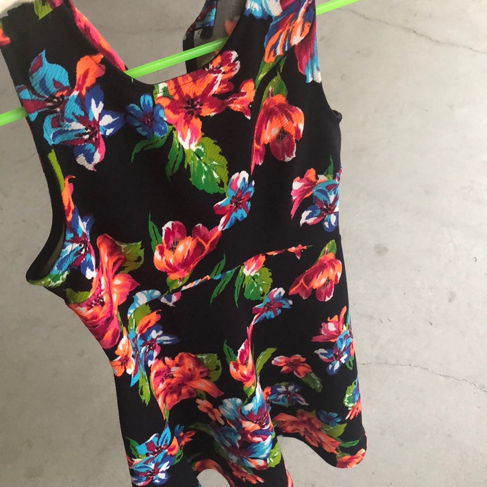 sundress w/ no sleeves
